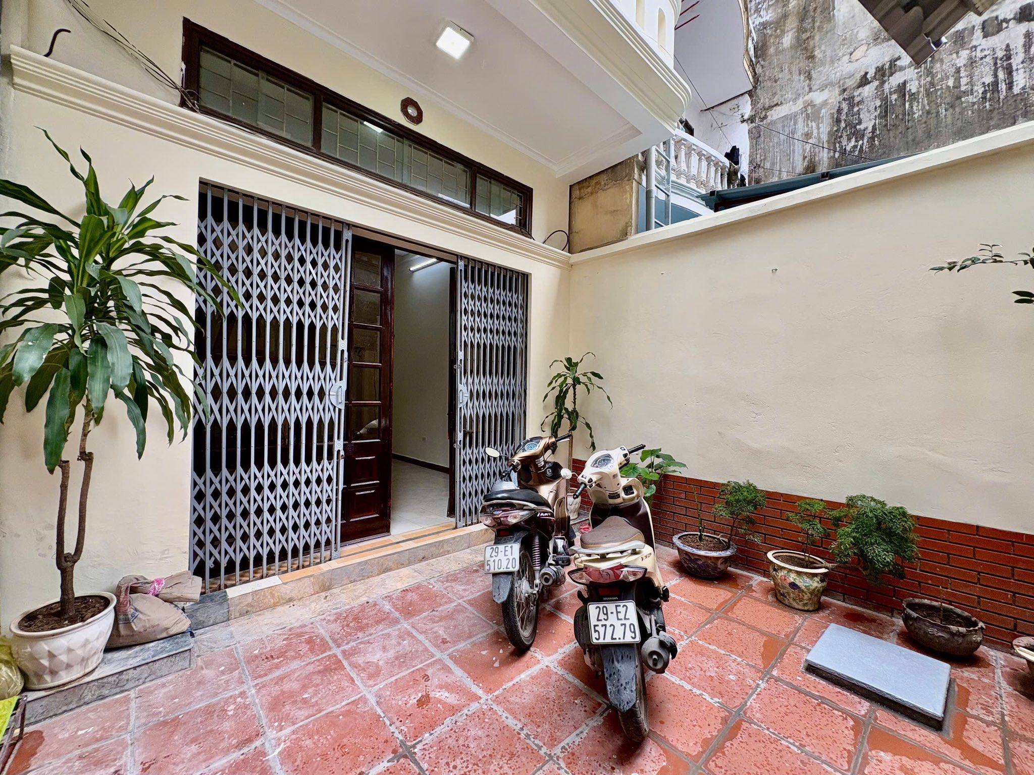 Cho thuê nhà ngõ Khương Đình, 3 tầng x 50m2, 2 ngủ, KD online, VP. Công ty, ở gđ 12.5 triệu - Ảnh 1